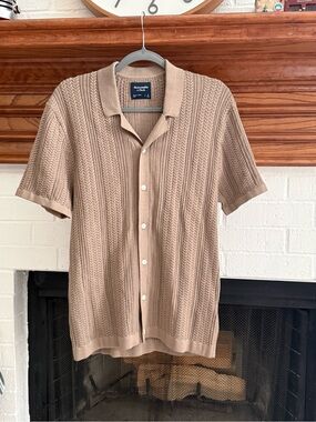 Abercrombie & Fitch Tan Short-Sleeve Knit Button-Down Shirt